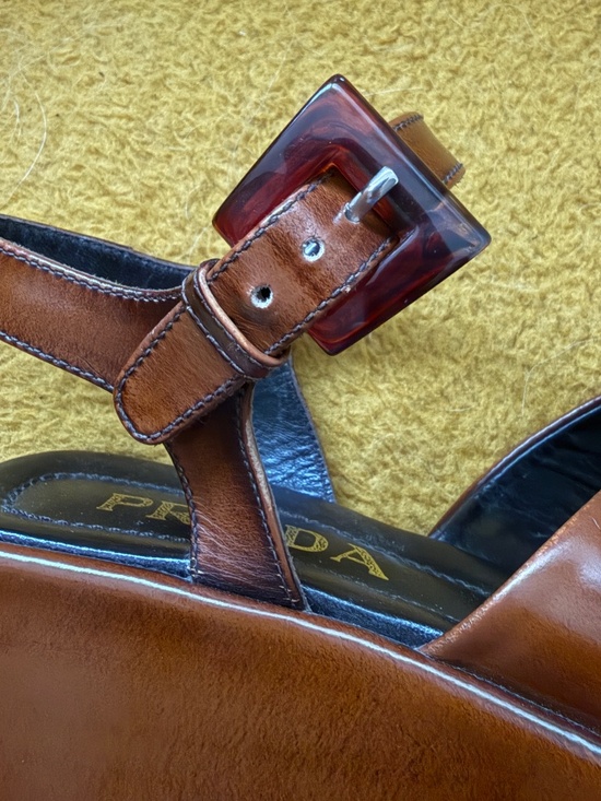 VINTAGE PRADA BROWN PATENT LEATHER PLATFORM SANDALS-US size 7.5 (EU 38) - Picture 8 of 9